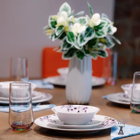 2 Designer Free Parking Spaces Apartman