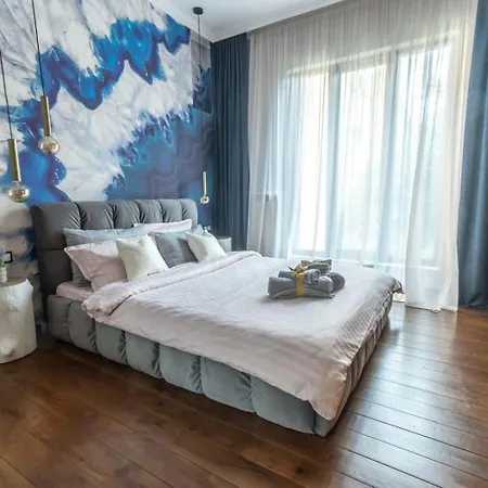 2 Designer Free Parking Spaces Apartman