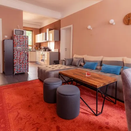Apartment 2 Designer Free Parking Spaces *