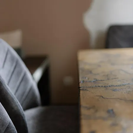 2 Designer Free Parking Spaces Apartamento