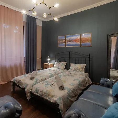 Apartment 2 Designer Free Parking Spaces *