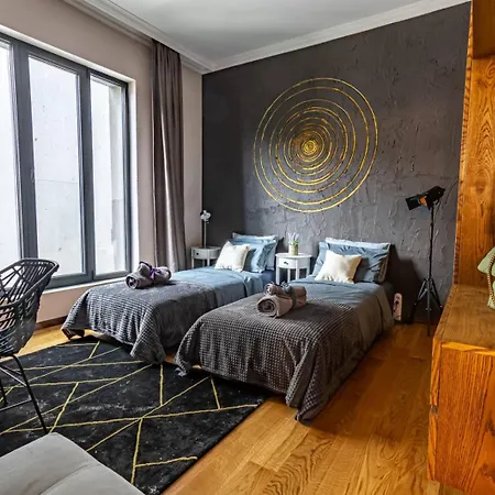 Apartment 2 Designer Free Parking Spaces