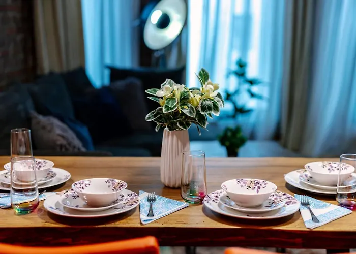 2 Designer Free Parking Spaces ソフィア